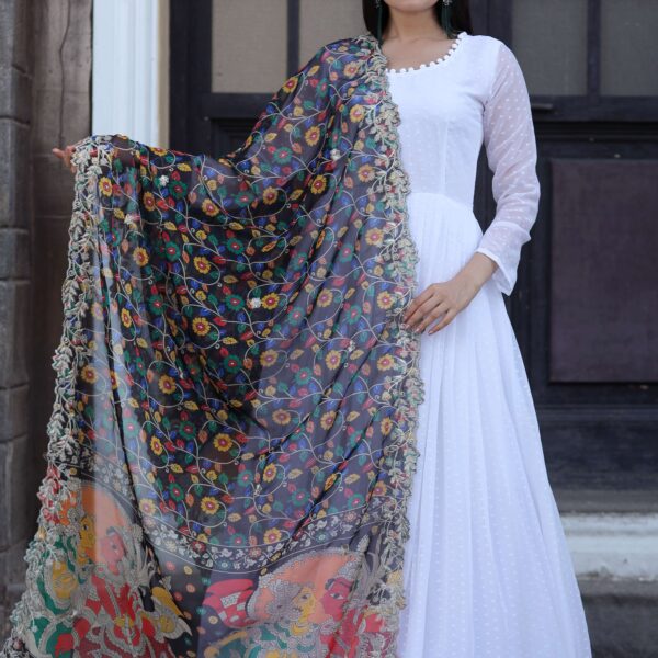 Elegant Black Georgette Gown with Organza Dupatta ? Designer Kalamkari & Leheriya Print Ensemble