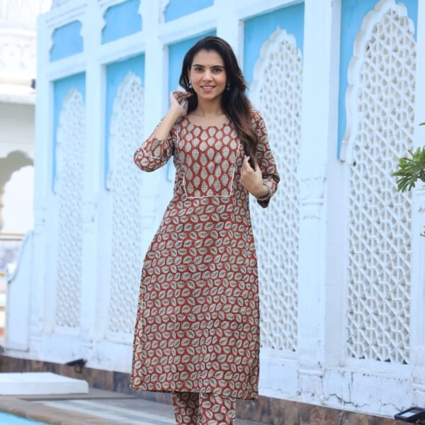 Women?s Brown Cotton Printed Kurta Set with Leaf Motifs ? Elegant Daily Wear Outfit