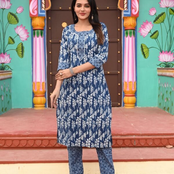 Women?s White And Blue Cotton Kurta Set with Pants