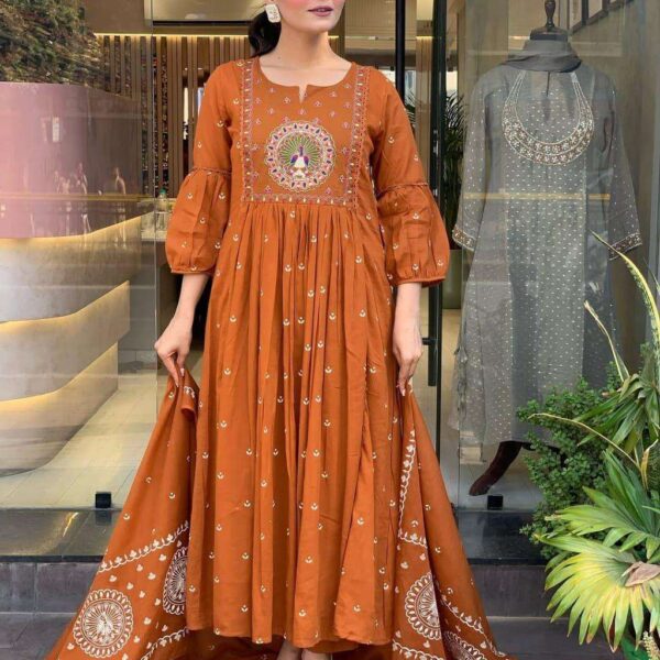 Women's Cotton Embroidered Anarkali Kurti With Malmal Dupatta Set